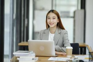 Smart and Successful Businesswoman Exuding Confidence photo