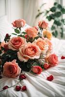 ai generado un ramo de flores de té rosas mentiras en un blanco cama en un brillante dormitorio. un regalo para tu amado, San Valentín día, cumpleaños, fecha. Copiar espacio. ai generado foto