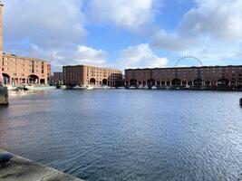 Liverpool en el Reino Unido en 11 febrero 2024. un ver de el Albert muelle foto