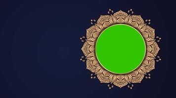 Ramadan, eid, musulmano, Arabo islamico est stile mandala telaio verde schermo animazione. mandala alfa canale elemento. astratto d'oro mandala telaio 4k video filmato. mandala verde schermo alfa canale.