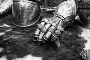 medieval armadura guantes foto