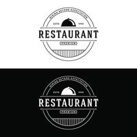 restaurante modelo logo Clásico diseño con cuchillería y Cocinando utensilios.logo para negocio, etiqueta, insignia. vector