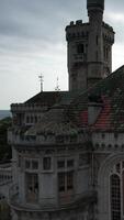 Vertikale Video von alt Palast die Architektur Antenne Aussicht