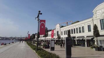 tacchino Istanbul 19 giugno 2023. porto di gala Istanbul. Visualizza di porto di gala con a piedi persone video