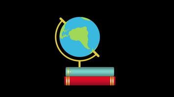 ein Apfel Sitzung auf oben von ein Stapel von Bücher mit ein Globus auf oben von es Konzept Animation transparent Hintergrund mit Alpha Kanal video