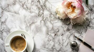 ai generado un taza de café, un teléfono, un bolígrafo bolígrafo, y un peonía flor mentira en un blanco mármol mesa foto