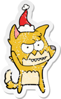 desenho de adesivo angustiado de uma raposa sorridente usando chapéu de papai noel png