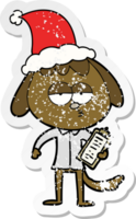 Distressed Sticker Cartoon eines gelangweilten Hundes in Bürokleidung mit Weihnachtsmütze png