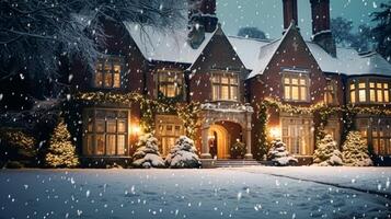 ai generado Navidad en el campo señorío, Inglés país casa mansión decorado para Días festivos en un Nevado invierno noche con nieve y fiesta luces, alegre Navidad y contento Días festivos foto