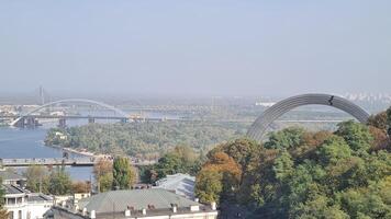 panorama de el dnieper río, un caminar alrededor kiev, el capital de Ucrania foto