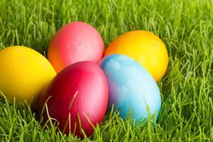 Pascua de Resurrección deleite jolgorio en el belleza de hermosa Pascua de Resurrección huevos, dónde vibrante matices danza en suave conchas, creando un caprichoso caleidoscopio de alegría, aspersión festivo animar y vistoso elegancia foto