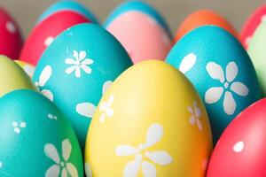 Pascua de Resurrección deleite jolgorio en el belleza de hermosa Pascua de Resurrección huevos, dónde vibrante matices danza en suave conchas, creando un caprichoso caleidoscopio de alegría, aspersión festivo animar y vistoso elegancia foto