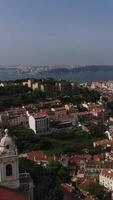 verticale vidéo historique ville de Lisbonne, le Portugal video