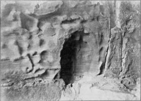 agujero formado por el torbellino de viento y arena en un Roca de Heidelberg castillo, Clásico grabado. foto