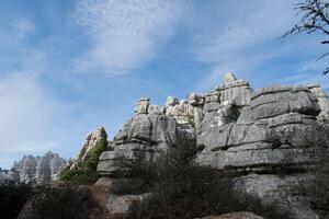 el desgastado por la intemperie picos encontró alrededor el sierra Delaware antequera. foto