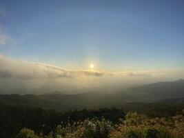 montaña amanecer cielo paisaje foto