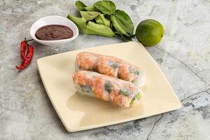 Vietnamese spring roll with prawn photo