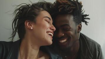 ai generado interracial mejor amigos riendo juntos. amigo, amistad, deib, diversidad, excitación, unidad foto