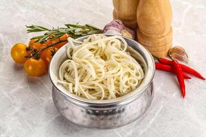 tradiciona asiático cocina - udon fideos foto