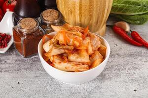 coreano cocina fermentado repollo kimchi foto