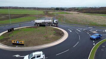 haute angle vue de arseley ville de Angleterre Royaume-Uni. le métrage a été capturé pendant nuageux et pluvieux journée de fév 28, 2024 video