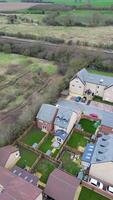 Alto ângulo Visão do Arseley Cidade do Inglaterra Reino Unido. a vertical e retrato estilo cenas estava capturado durante nublado e chuvoso dia do fevereiro 28, 2024 video