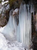 hielo en el suelo foto