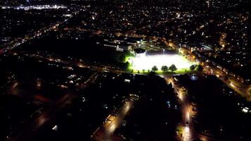 aérien métrage de illuminé Nord luton ville de Angleterre Royaume-Uni pendant nuit. nov 3ème, 2023 video