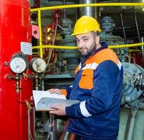 industrial trabajador a el trabajo foto