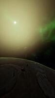 ein groß Cluster von Asteroiden in der Nähe von ein Unbekannt Planet, Vertikale video