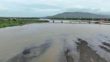 aereo Visualizza di kretek 2 ponte nel Yogyakarta, Indonesia video