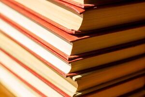 stack of books on the table, pile of books, books background photo