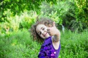 retrato de un pequeño niño, retrato de un pequeño chica, retrato de un niño foto