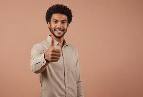 AI Generated A cheerful man with curly hair giving a thumbs up, peach background. His bright smile and gesture express friendliness and positivity. photo