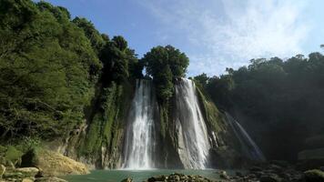 rörelse bakgrund natur landskap naturskön cikaso vattenfall video