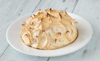 Baked Alaska dessert photo