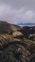 Vertikale Video von Berge Hintergrund