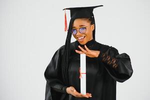 un bonito africano americano mujer graduado foto