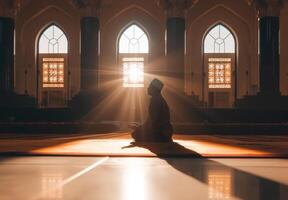 ai generado silueta de indonesio musulmán hombre meditando en el mezquita foto