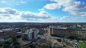hoch Winkel Aufnahmen von die meisten schön zentral Watford Stadt von England Vereinigtes Königreich. März 3., 2024 video