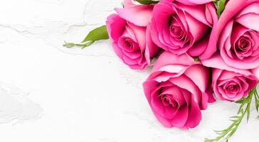 ai generado hermosa ramo de flores de Fresco rosas, en un blanco fondo, espacio para texto. foto