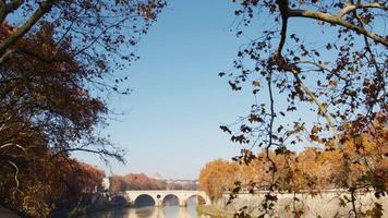 Landschaft Aussicht von sisto Brücke auf ein Tag im Rom video