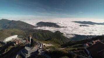fansipan Vietnam berg top amitabha Boeddha standbeeld tijd vervallen video