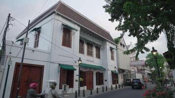 semarang Indonesië ongeveer 2023 - weeskamer gebouw kota lama semarang oud stad- bewaard gebleven koloniaal stad Indonesië video