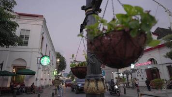 semarang Indonesia hacia 2023 - Starbucks café kota lama semarang antiguo pueblo Preservado colonial ciudad centrar Indonesia video