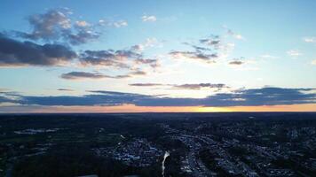 Antenne Aussicht von beleuchtet zentral Watford Stadt von England Vereinigtes Königreich beim Nacht. März 3., 2024 video
