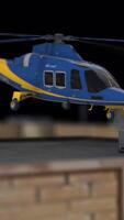 helicóptero preparando para mosca em a cobertura do uma construção dentro a cidade vertical em alfa canal video