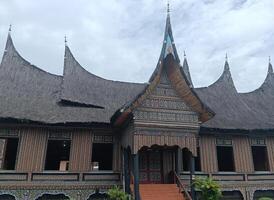 capturar el eterno encanto de indonesio tradicional arquitectura foto