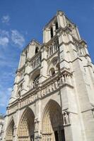 Notre Dame catedral es el principal católico sitio de Adoración en París, el madre Iglesia de el archidiócesis de París. 1 foto