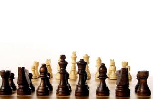 ajedrez tablero preparar en comenzando posición foto